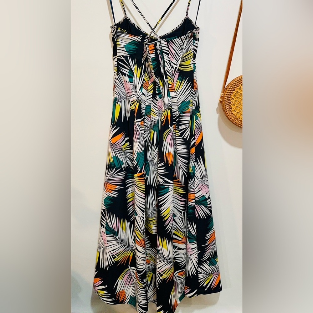 Banana Republic Palm Leaf Maxi Dress. - Picture 4 of 8